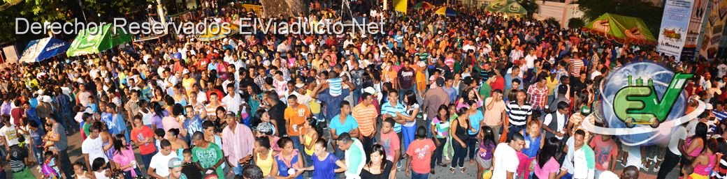 Panoramica del publico del Carnaval mocano